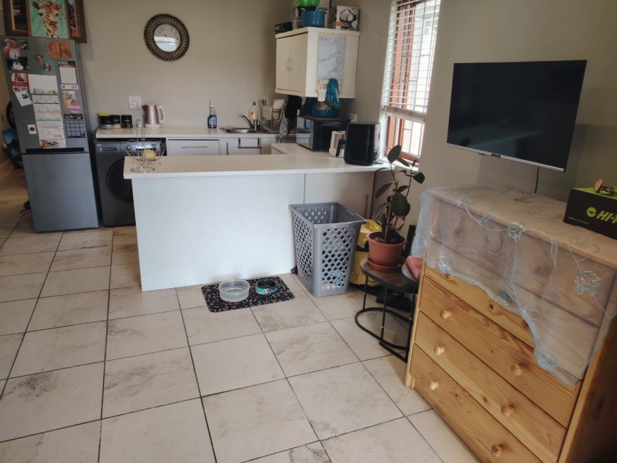 1 Bedroom Property for Sale in Oakdale Western Cape